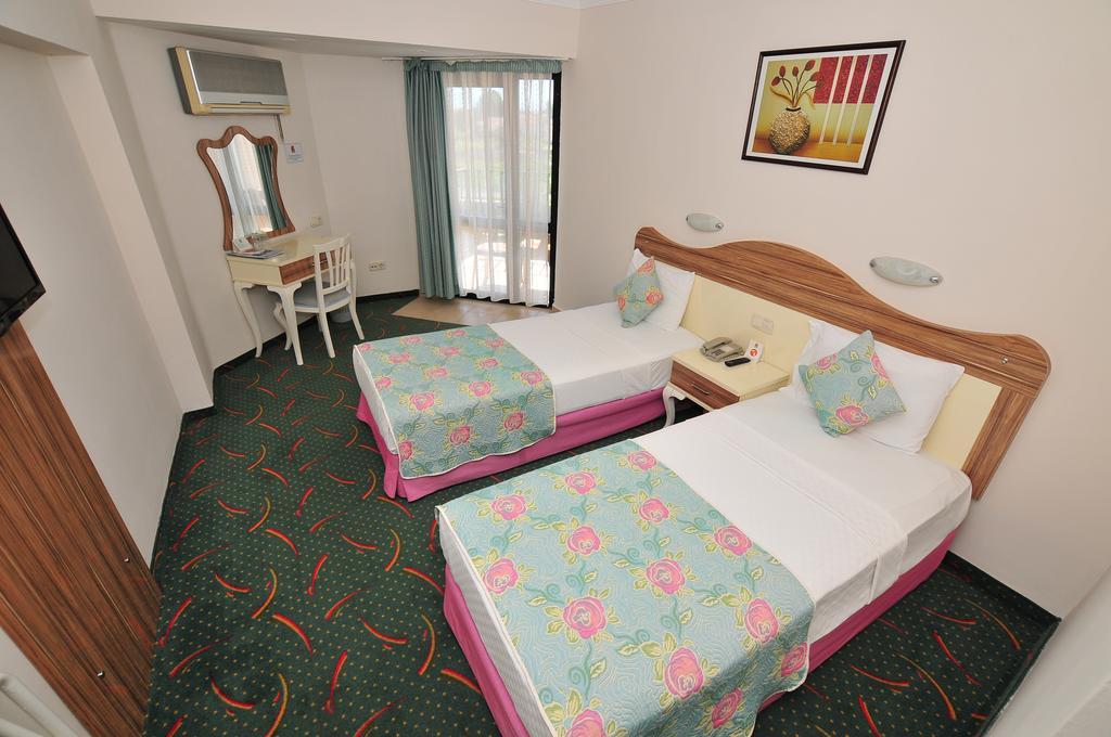 Hotel Pelin 费特希耶 外观 照片